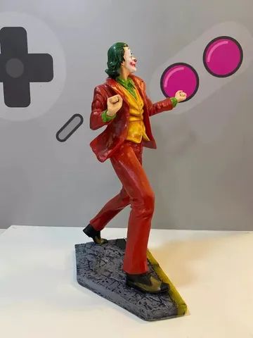 Estátua do Coringa Filme Joker Vilão do Batman Resina de 30cm - Foto 5