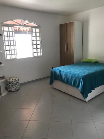 Linda casa de 4 qts, suíte em lote de 700 metros no Setor de Mansões - Foto 4