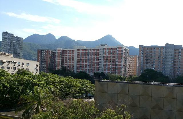 1 quarto e sala com garagem no Andaraí