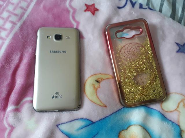 Celular j5 normal