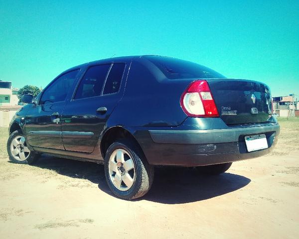 Clio Sedan 2004 1.6 16V Completo - VENDO OU TROCO POR CELTA OU PALIO - Foto 4