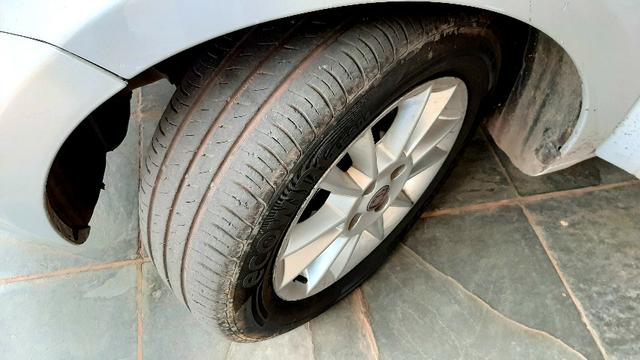 Fiat Idea 1.4 Flex/GNV em ótimo estado - Foto 7