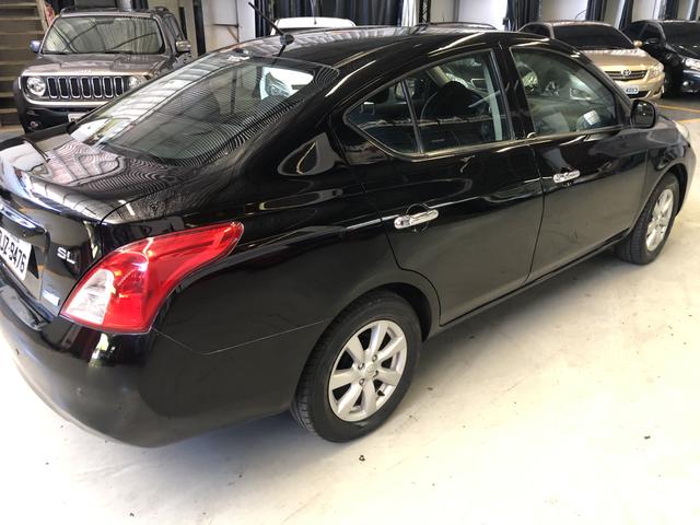 Nissan Versa SL 1.6 2014 - Foto 4