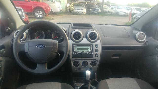 Fiesta Sedan SE 1.6 8v Completo ( r$ 3.000 abaixo da fipe) - Foto 6