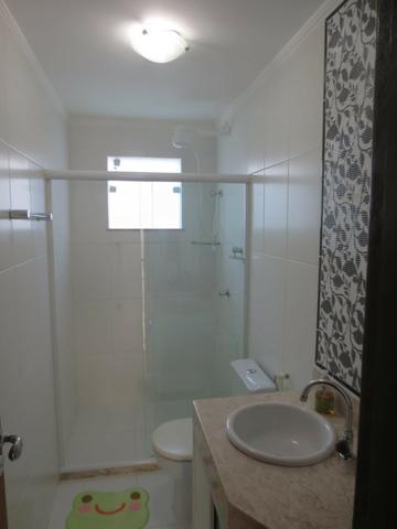 Casa em Alphaville Litoral Norte II com 5|4, 02 vagas e 216m² - Foto 4