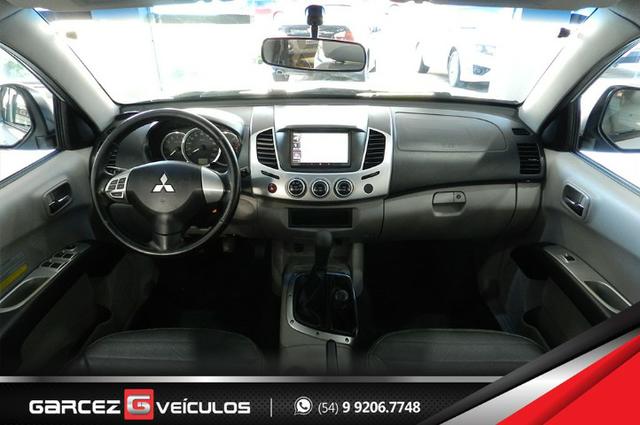 Mitsubishi L200 Triton HPE 3.2 Turbo Diesel 4X4 Manual Lacrada Revisada Procedência - Foto 5