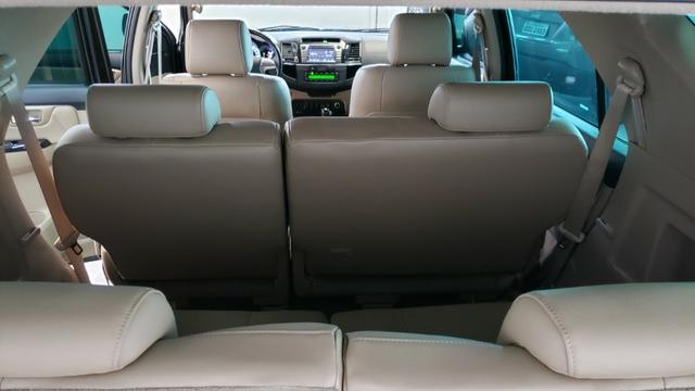 Hilux Sw4 7 Lugares Diesel 4x4 - Foto 13