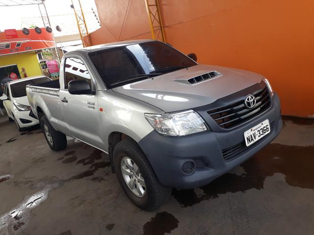 Vende-se HILUX CABINE SIMPLES