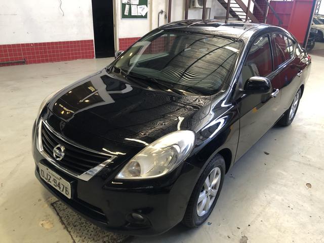 Nissan Versa SL 1.6 2014 - Foto 2