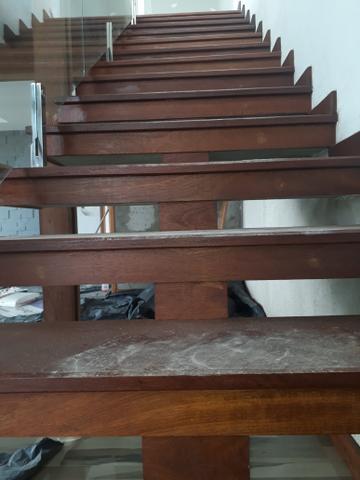 Madeiras,escadas,sacadas,decks,pergolado, colocação de aberturas em geral - Foto 3