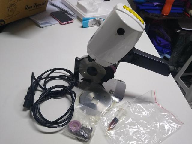 Máquina de cortar tecido - Foto 2