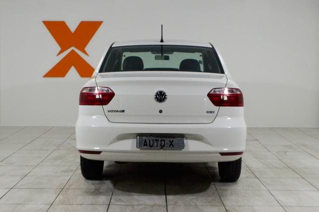 VolksWagen VOYAGE Trendline 1.6 T.Flex 8V 4p - Branco - 2018 - Foto 5