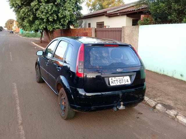 Vendo Ford fiesta 10/11 ( aceito moto) - Foto 6