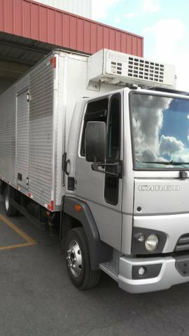 Vendo Ford cargo 816 S BAÚ - Foto 2