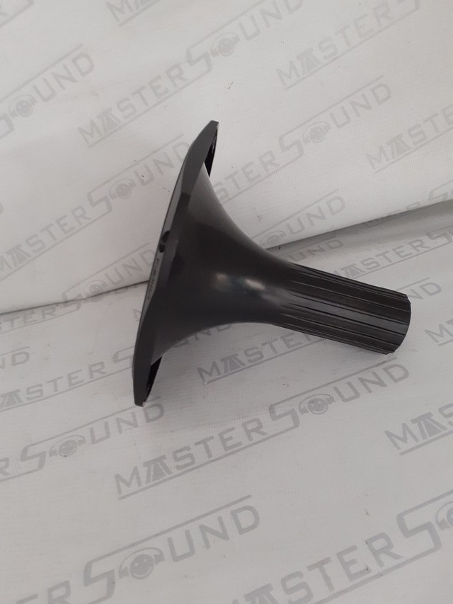 Cone para corneta. Cano curto.  Novo. 