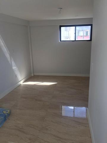 Suite Master em República estudantil na barra - Foto 3