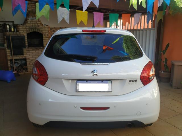 Peugeot 208 - Foto 3