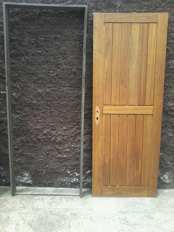 Vendo porta de madeira externa - Foto 2