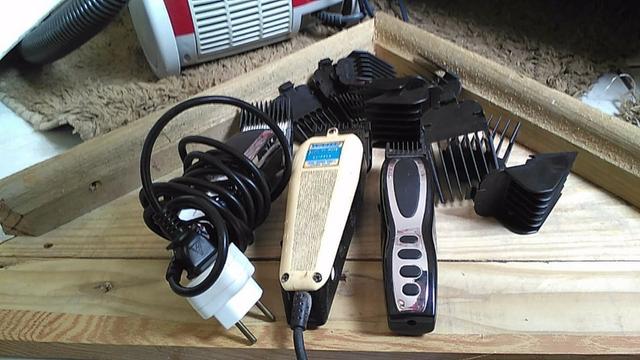 3 Máquinas de corta cabelo por: