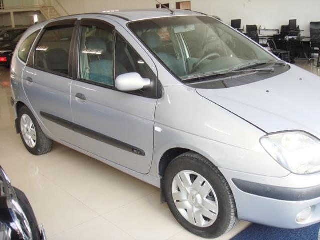 RENAULT SCENIC AUTHENTIQUE 1.6 16v - Foto 3