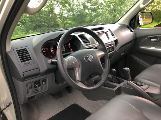 TOYOTA HILUX 3.0 SRV DIESEL 4x4 zerada!! - Foto 10