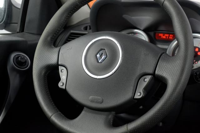 Renault Megane Grand Tour Dynam. Hi-Flex 1.6 16V - Prata - 2012 - Foto 17