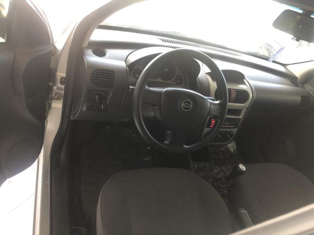 Corsa sedan 2010 1.4 - Foto 7