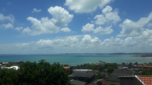Vendo uma casa em Itacaranha bem arejada com ótima localização - Foto 4