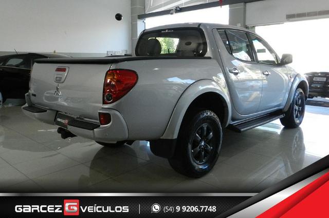 Mitsubishi L200 Triton HPE 3.2 Turbo Diesel 4X4 Manual Lacrada Revisada Procedência - Foto 3