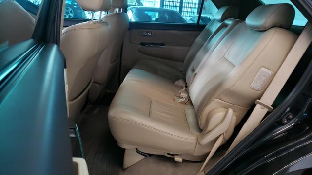 Hilux Sw4 7 Lugares Diesel 4x4 - Foto 12
