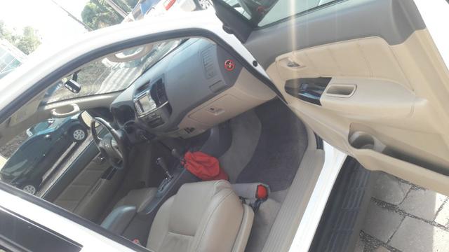 Toyota hilux sw4 srv 4x4 ano 2013 07 lugares aut valor: 130.000,00 - Foto 4