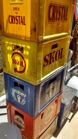 5 caixas de cervejas vasia vendo - Foto 5