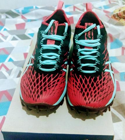 Tenis asics novo, usado somente 1 vez
