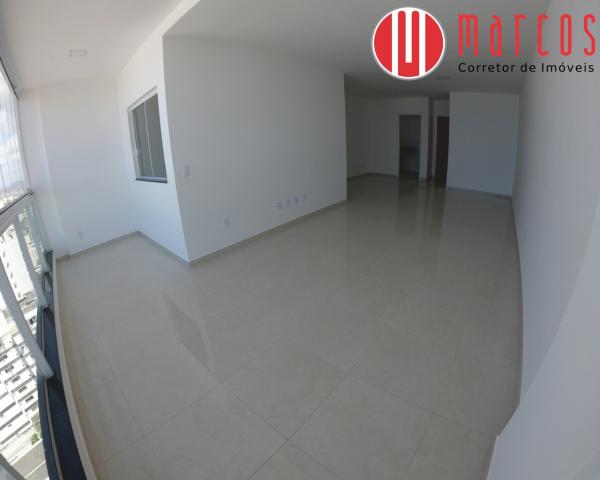 Apartamento para locação 3 quartos, amplo e novíssimo na Praia do Morro. - Foto 3