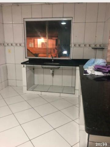 Alugo ótima casa 3 quartos - Foto 7