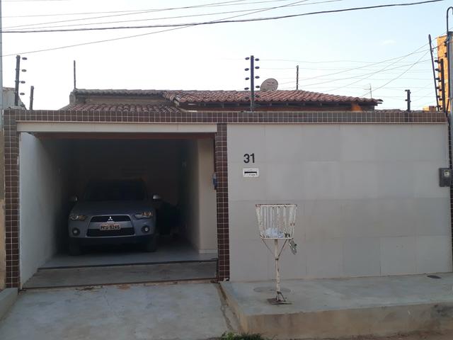 VENDOU OU TROCO por apartamento uma linda casa no Bairro Fernando Idalino Bezerra. - Foto 2