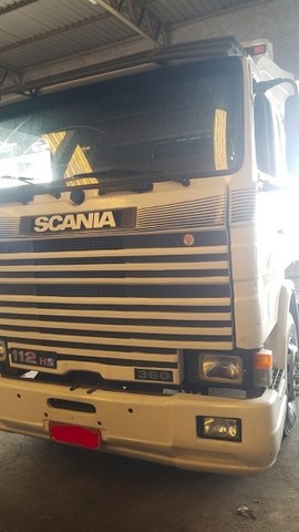 Scania  R 112  h ano 1986  faicha cinza, c/motor novo e revisado cambio.