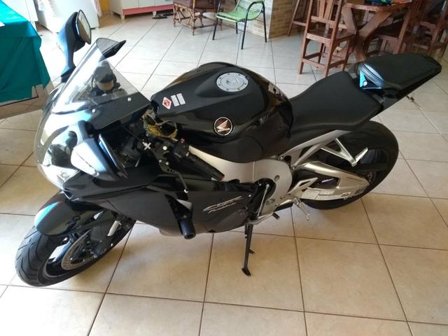 Vendo CBR 1000rr Fireblade - Foto 5