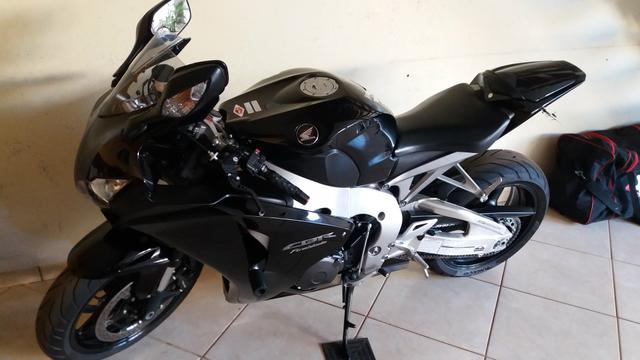 Vendo CBR 1000rr Fireblade