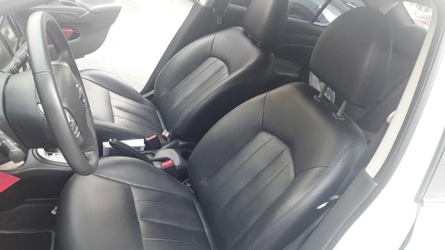 Nissan Versa Unique - Foto 8