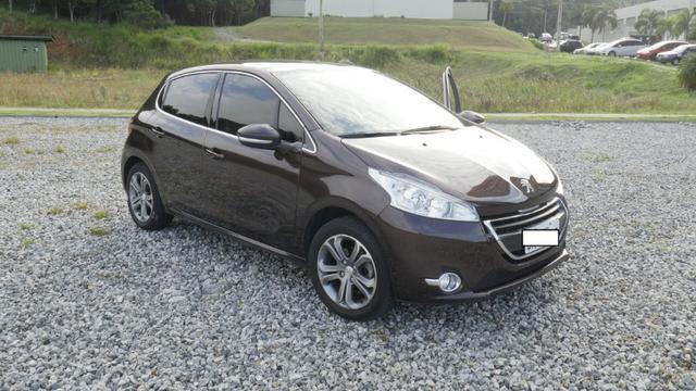 Peugeot 208 1.6 aut. Griffe Top de linha