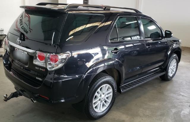Hilux Sw4 7 Lugares Diesel 4x4 - Foto 4