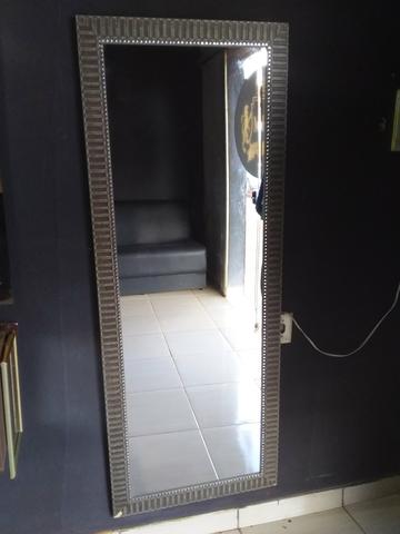 Espelho com moldura