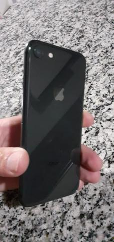 IPhone 8 - 64 GB