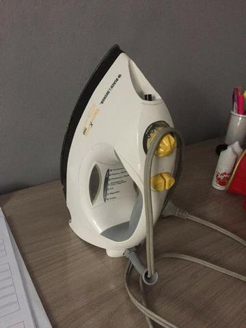 Ferro elétrico a vapor black decker vapor x press 560