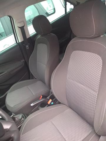 Onix LT completo abaixo tabela pneus okm air bag abs revisado garantia - Foto 20