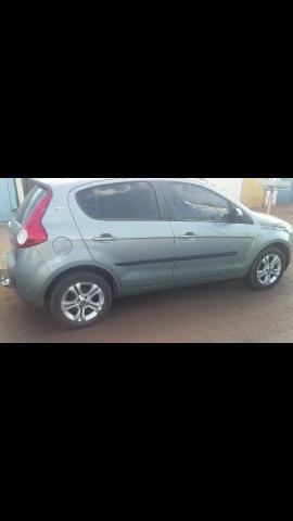 Vendo carro muito bem conservado