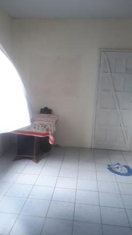 Vendo uma casa em Itacaranha bem arejada com ótima localização - Foto 8
