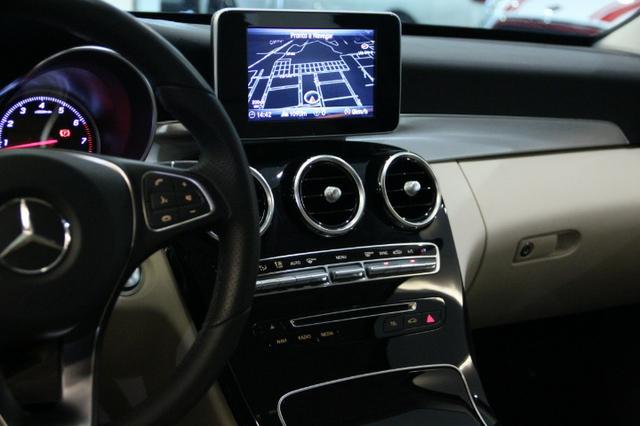 Mercedes-Benz C250 2.0 - Foto 9
