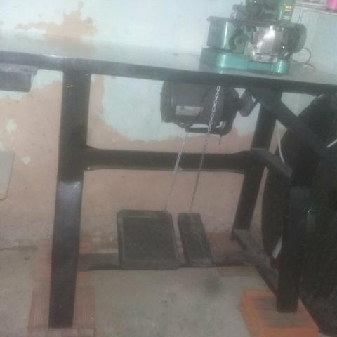 Máquina chineizinha overlok